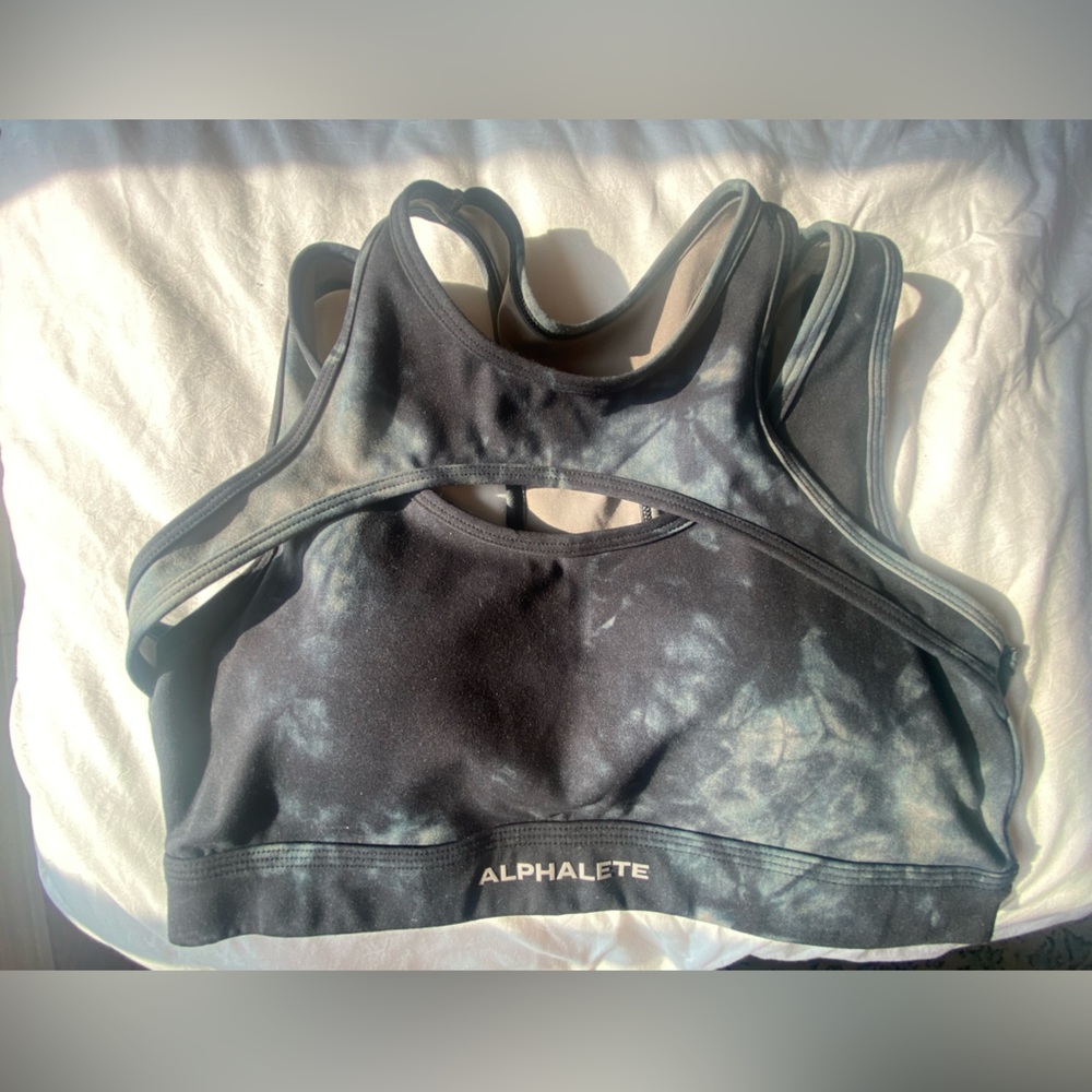 Alphalete sports bra